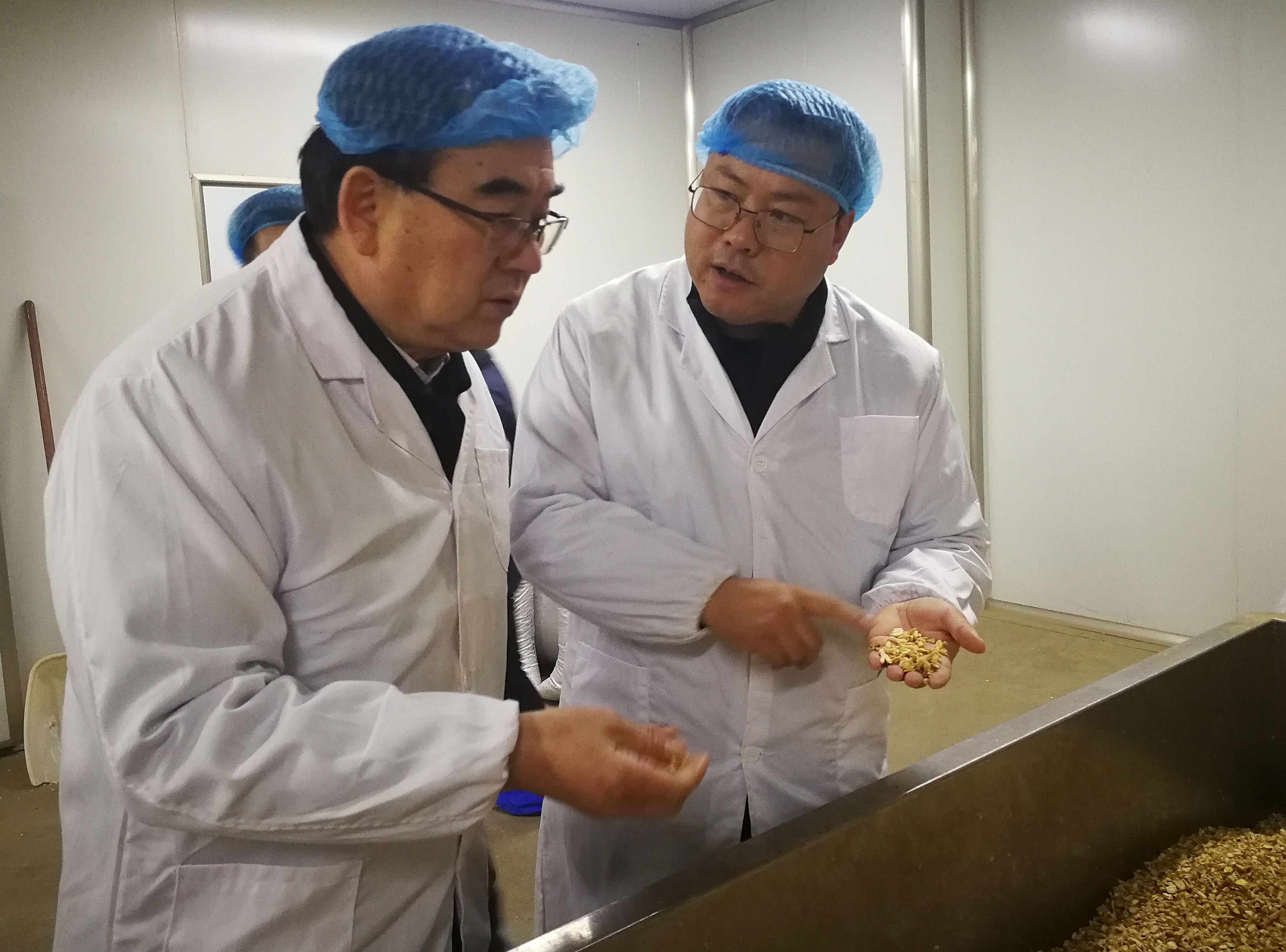 促中医药企业发展  建高质量陕西品牌  陕西省企业品牌建设促进会相关领导一行走访中医药企业(图5)